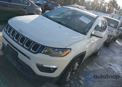 2018 Jeep Compass Latitude 4X4 z USA, uszkodzony, nr VIN 3C4NJDBB5JT144320